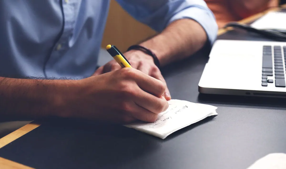 How to Write a Book Blurb for a Thriller: A Step-by-Step Guide with Examples
